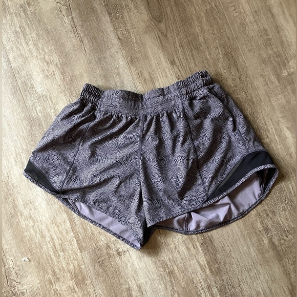 lululemon athletica Pants - Lululemon Hotty Hot Short - 4” Inseam